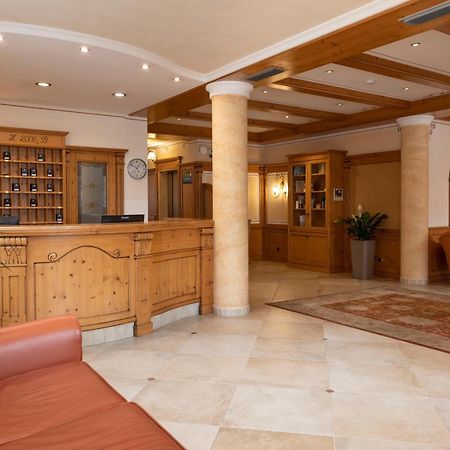 Beverly Alps Hotel & Spa ปินโซโล ภายนอก รูปภาพ