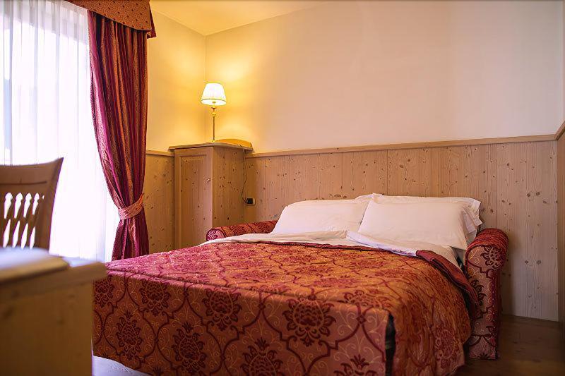 Beverly Alps Hotel & Spa ปินโซโล ภายนอก รูปภาพ