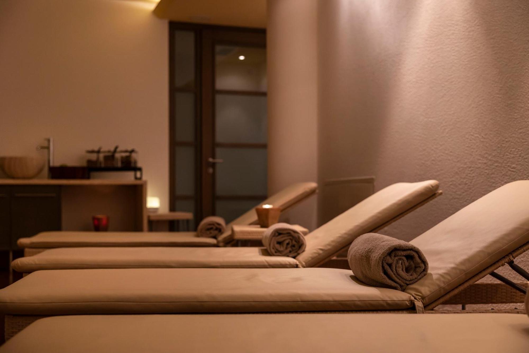 Beverly Alps Hotel & Spa ปินโซโล ภายนอก รูปภาพ