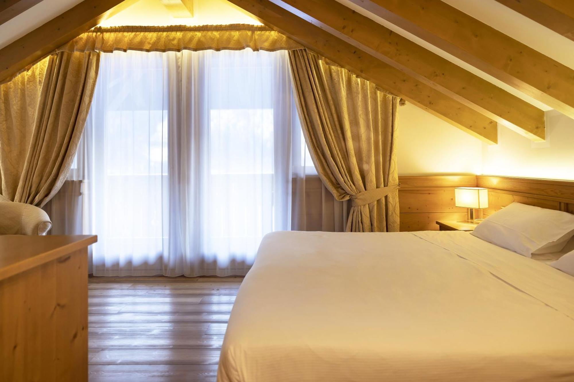 Beverly Alps Hotel & Spa ปินโซโล ห้อง รูปภาพ